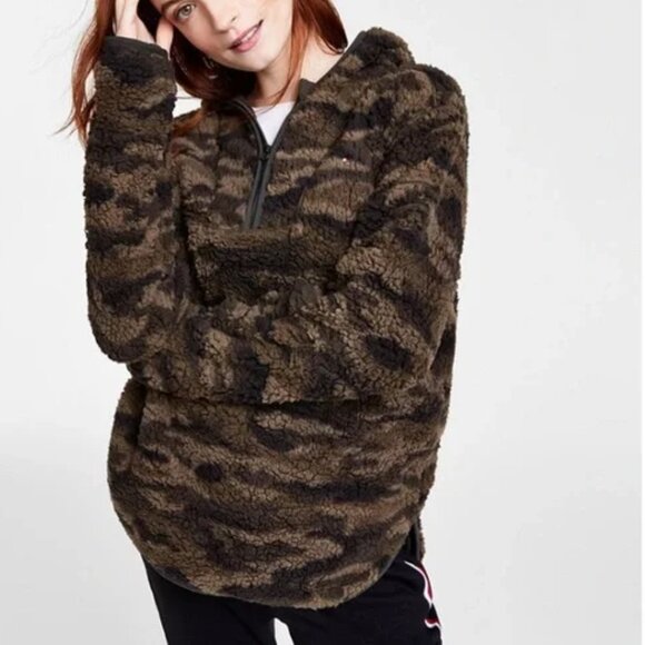NWT Tommy Hilfiger Sherpa Hoodie - Picture 1 of 6